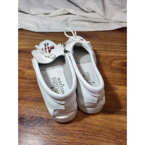 Vintage Minnetonka Moccasins Made In USA Size White Beaded - Picture 4 of 6